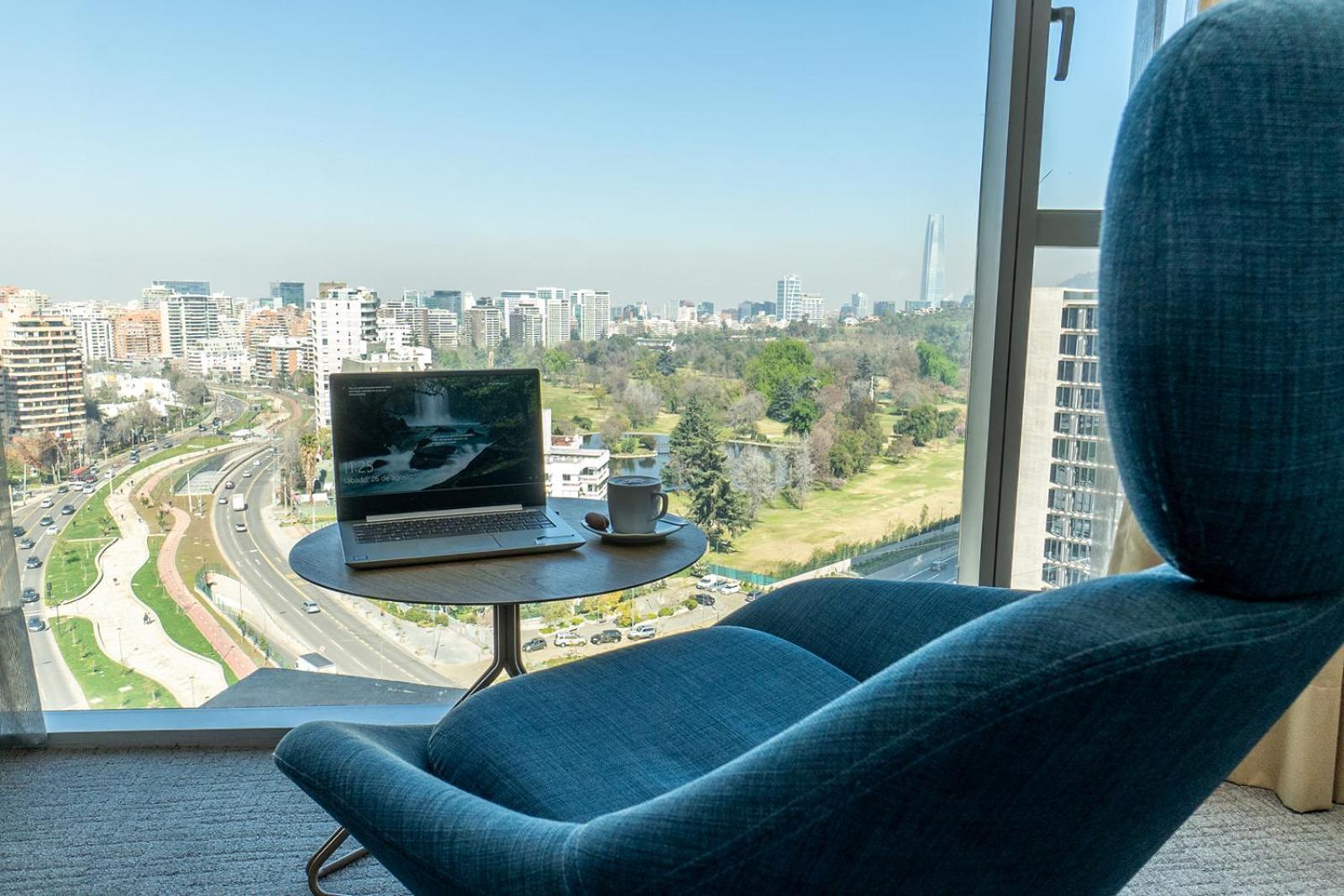 Doubletree By Hilton Santiago Kennedy, Chile Hotel Kültér fotó